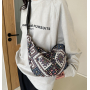 Жіноча текстильна етно-сумка  багет  хобо через плече  Вишиванка в українському народному стилі  трендова сумочка півмісяць  (AN)32323